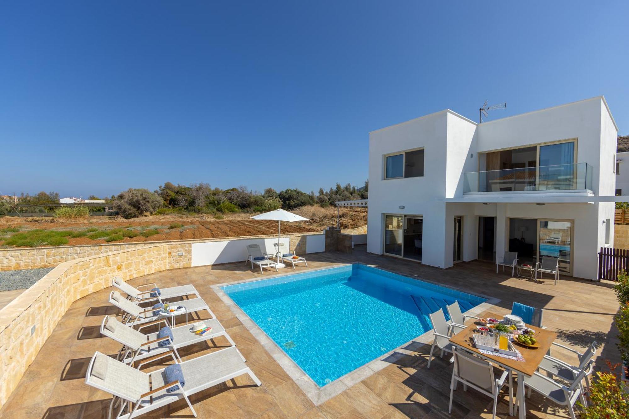 Diana Seaside Villas 포모스 객실 사진